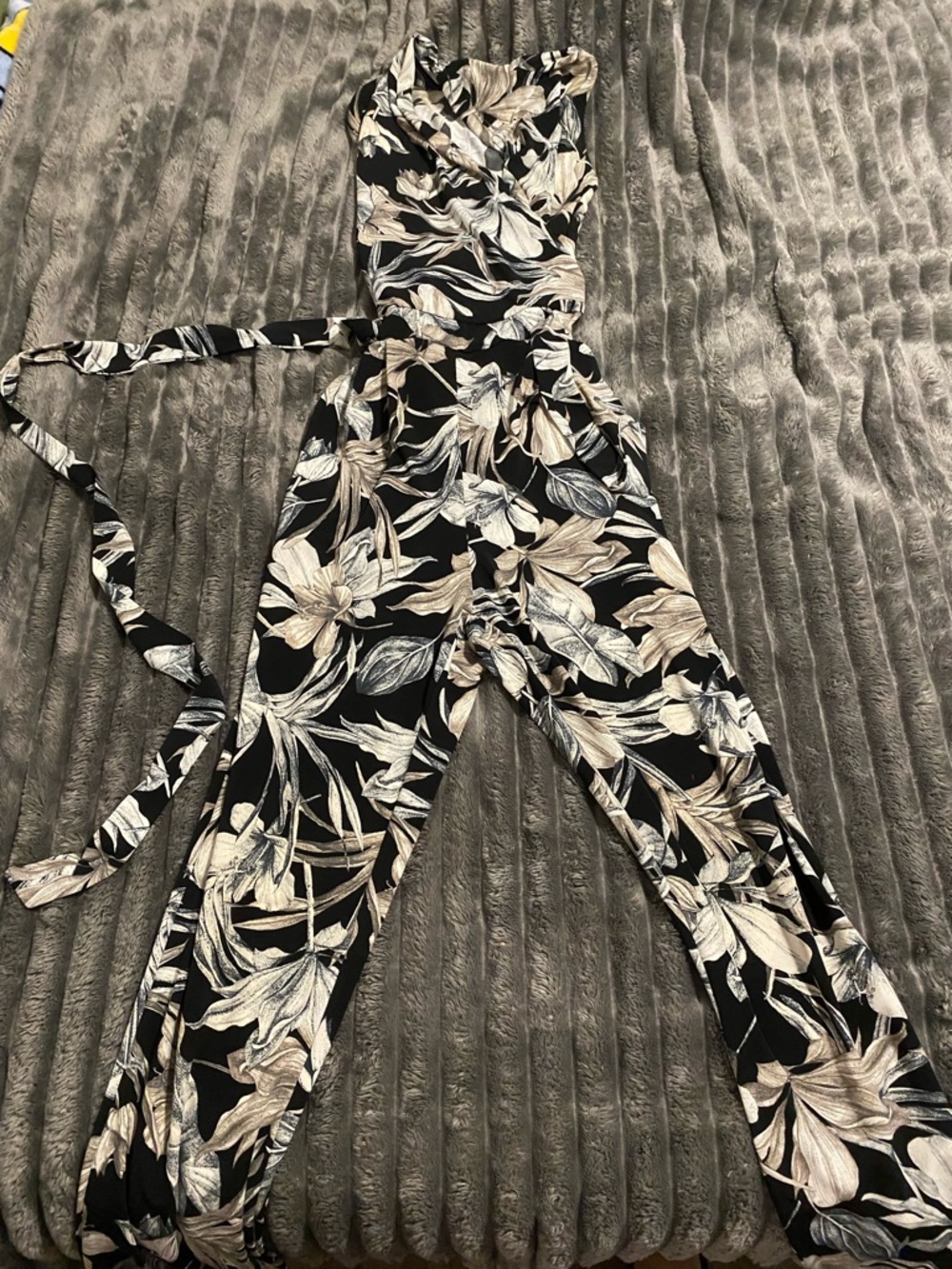 Wallis Petite Floral Tie-Waist Jumpsuit in Black and Cream
